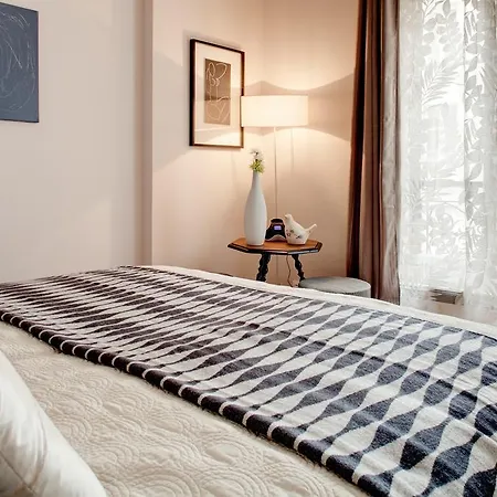 Apartment Marche Des Enfants Rouges